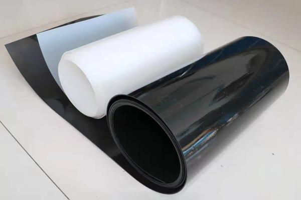 土工格柵與土工膜的區(qū)別究竟在哪里？  第3張