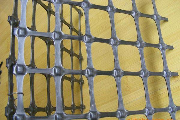 養(yǎng)殖土工格柵:解析使用方法與優(yōu)勢 第2張